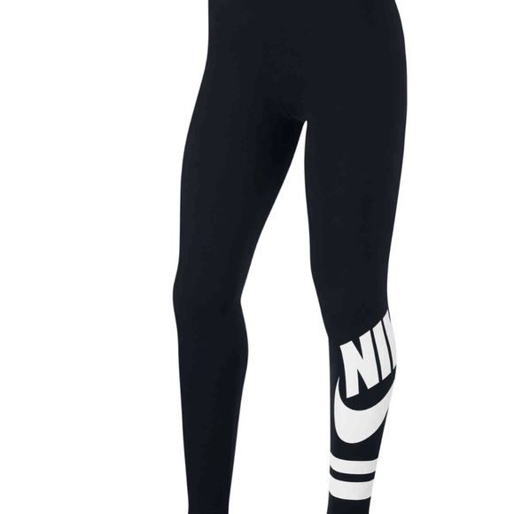 Nike Other - NIKE girls black legging size large
